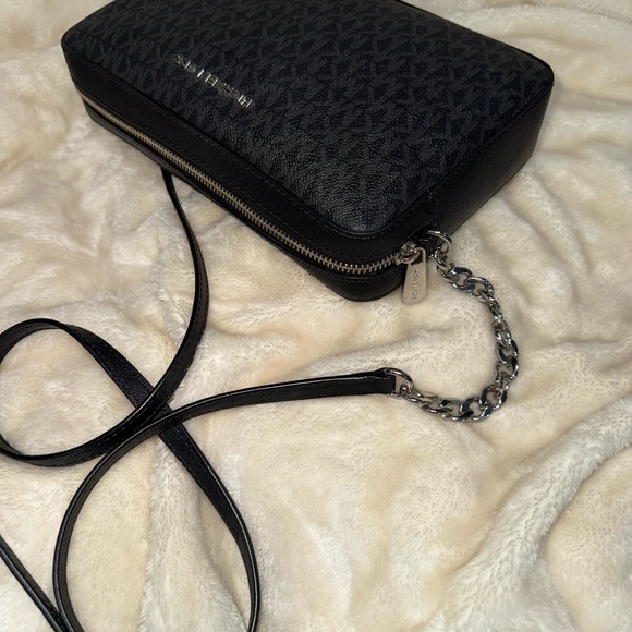 Michael Kors Gray and Black Crossbody Bag with chain strap, like new - Picture 9 of 10